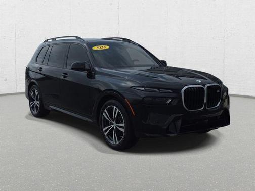 Black Sapphire Metallic 2025 BMW X7 M60i