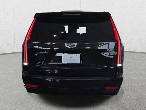 2023 Cadillac Escalade Luxury