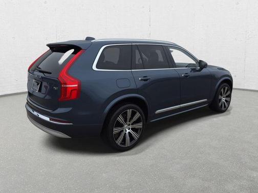 Denim Blue Metallic 2022 Volvo XC90 T6 Inscription