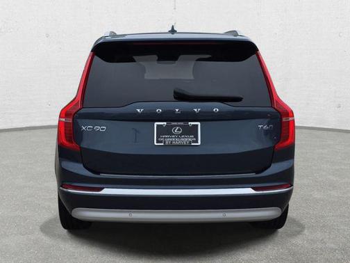 Denim Blue Metallic 2022 Volvo XC90 T6 Inscription