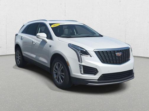 Crystal White Tricoat 2023 Cadillac XT5 Premium Luxury