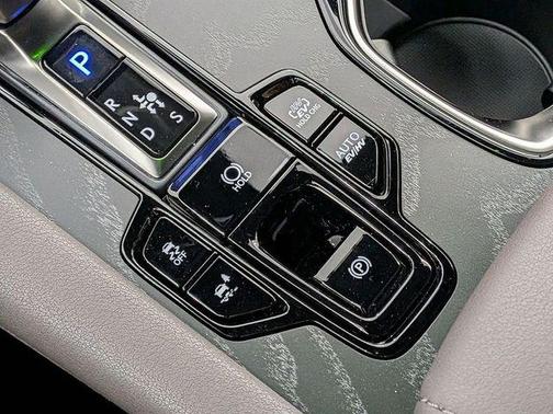 Iridium 2026 Lexus RX 450h+ Base