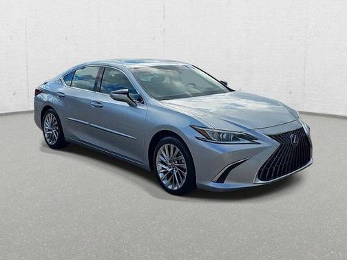 2023 Lexus ES 300h Luxury