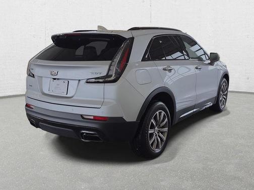 Radiant Silver Metallic 2019 Cadillac XT4 Sport