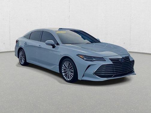 2022 Toyota Avalon Hybrid Limited