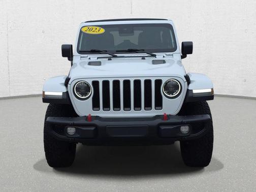 Bright White Clearcoat 2023 Jeep Wrangler Rubicon