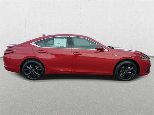 2025 Lexus ES 300h F SPORT Design