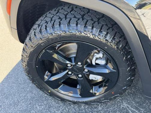 2022 Jeep Grand Cherokee L Altitude