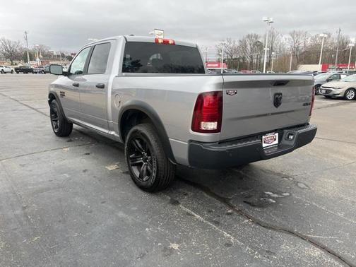 2024 RAM 1500 Classic Warlock Crew Cab 4x4 5'7' Box