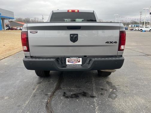 2024 RAM 1500 Classic Warlock Crew Cab 4x4 5'7' Box