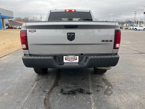 2024 RAM 1500 Classic Warlock Crew Cab 4x4 5'7' Box