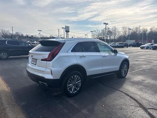 2024 Cadillac XT4 Premium Luxury