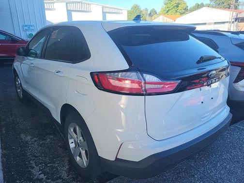 2021 Ford Edge SE