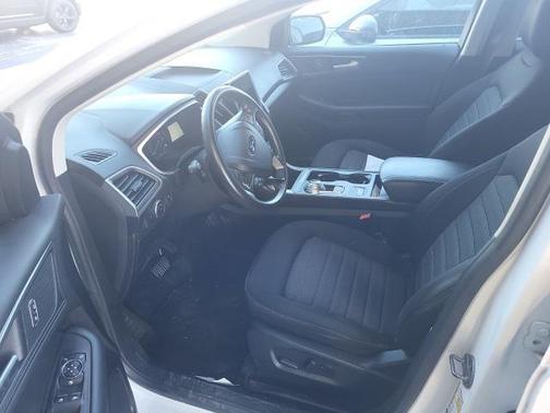 2021 Ford Edge SE