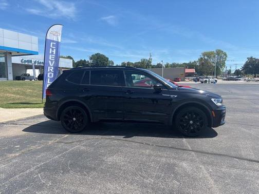 2020 Volkswagen Tiguan 2.0T SE R-Line Black 4MOTION