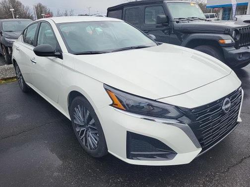 2025 Nissan Altima 2.5 SV