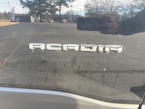 2023 GMC Acadia AWD SLT