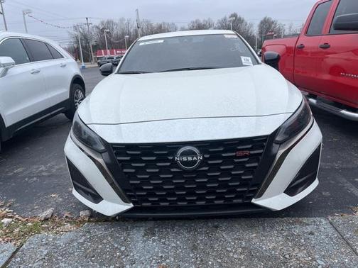 2023 Nissan Altima SR FWD