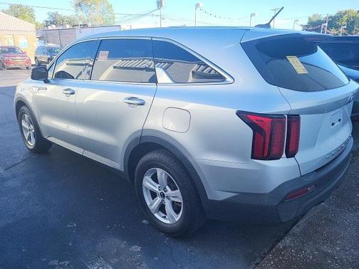 2021 Kia Sorento LX