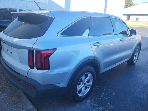 2021 Kia Sorento LX