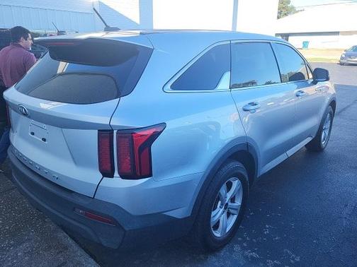 2021 Kia Sorento LX