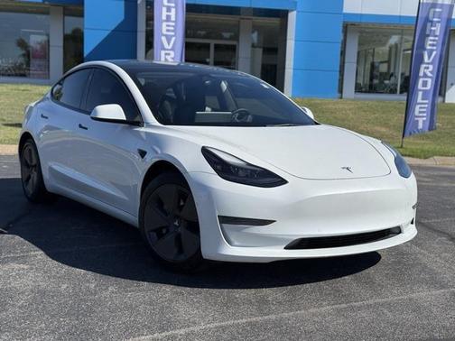 2022 Tesla Model 3 Standard Range