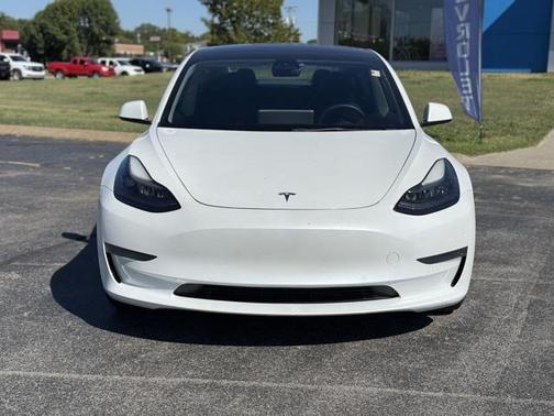2022 Tesla Model 3 Standard Range