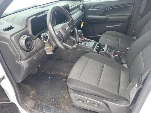 2023 Chevrolet Colorado WT