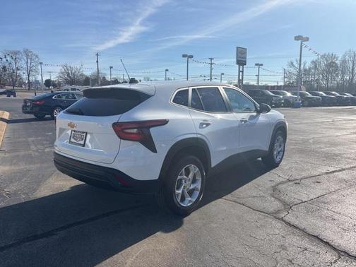 2026 Chevrolet Trax LS