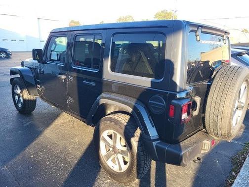 2023 Jeep Wrangler 4-Door Sahara 4x4