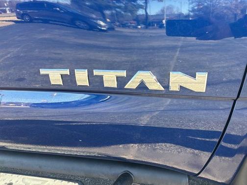 2021 Nissan Titan SV