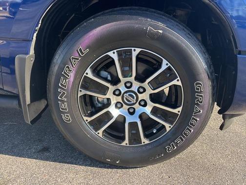 2021 Nissan Titan SV