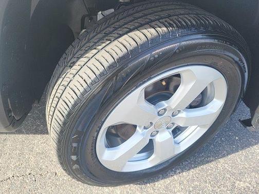 White Clearcoat 2018 Jeep Compass Latitude