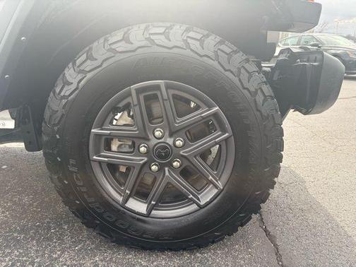 2025 Jeep Gladiator Sport S