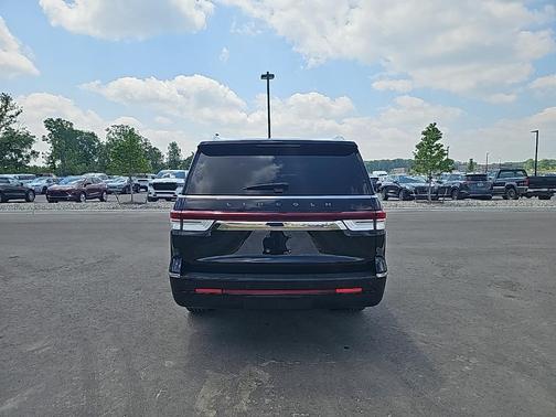2023 Lincoln Navigator L Black Label
