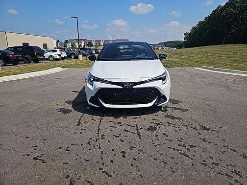 2025 Toyota Corolla Hatchback SE