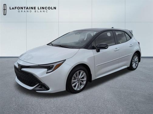 2025 Toyota Corolla Hatchback SE