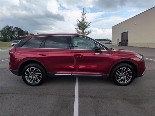 2022 Lincoln Corsair Standard