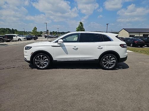 2022 Lincoln Nautilus Reserve