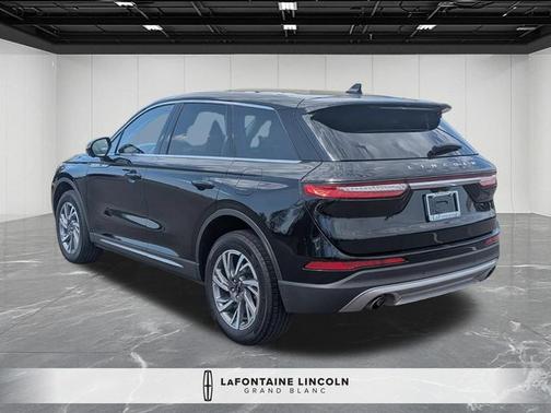 INFINITE BLACK MET CC 2023 Lincoln Corsair STANDARD