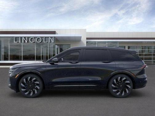 Black Metallic 2024 Lincoln Nautilus Reserve