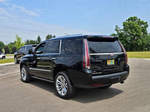 2019 Cadillac Escalade Platinum