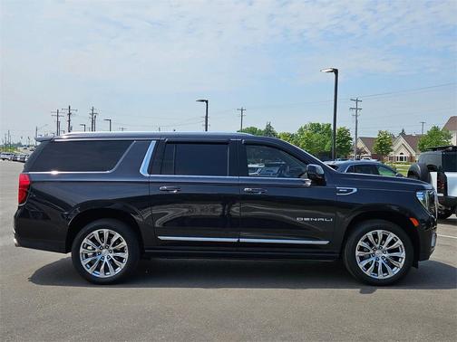 2024 GMC Yukon XL Denali