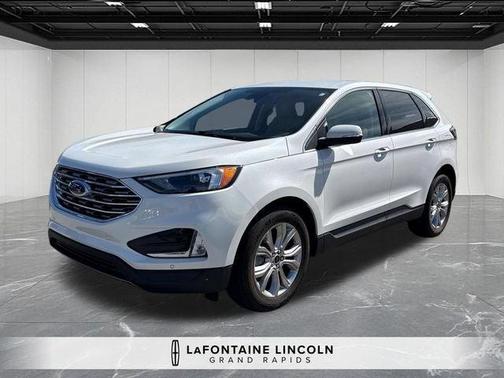 White Metallic 2023 Ford Edge Titanium
