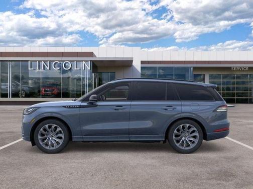 Whisper White 2026 Lincoln Aviator Premiere