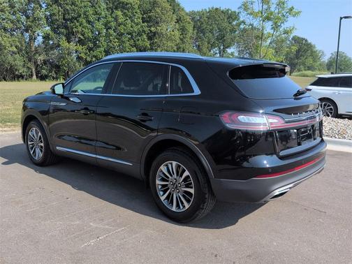 2022 Lincoln Nautilus Standard