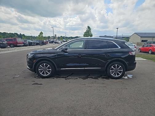 2022 Lincoln Nautilus Standard