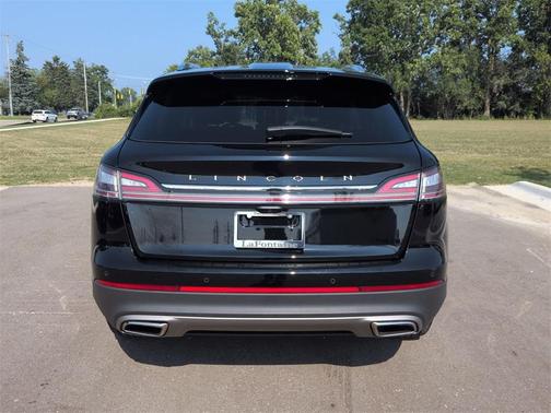2022 Lincoln Nautilus Standard