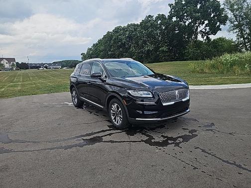 2022 Lincoln Nautilus Standard