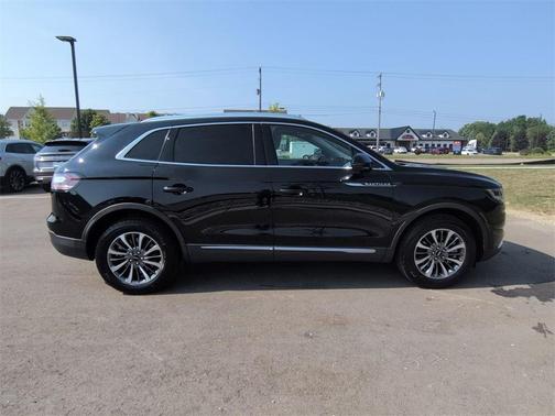 2022 Lincoln Nautilus Standard